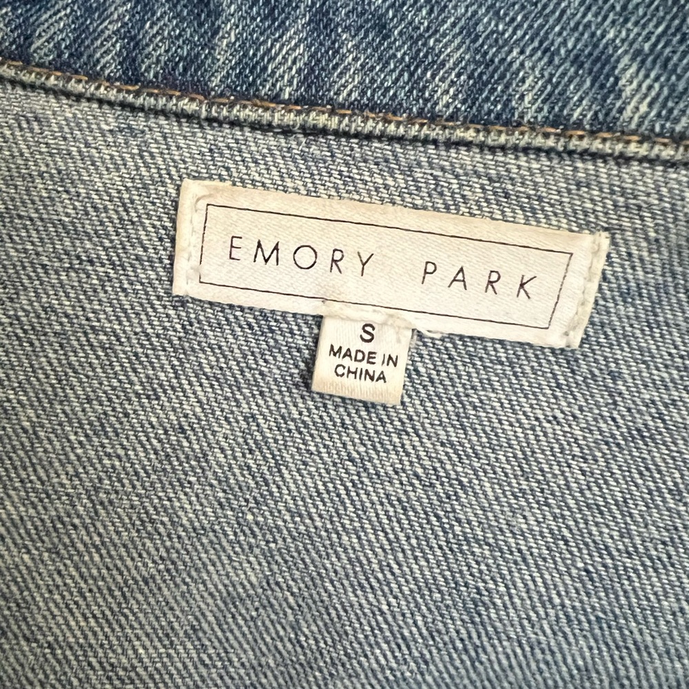 Small Jean jacket - Picture 2 of 3